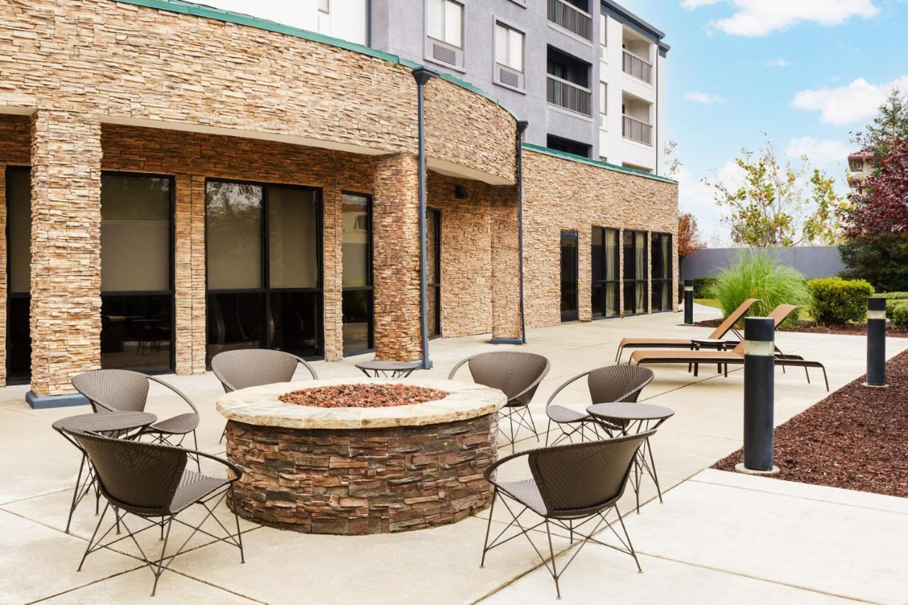 Courtyard By Marriott Sacramento Folsom Hotell Eksteriør bilde