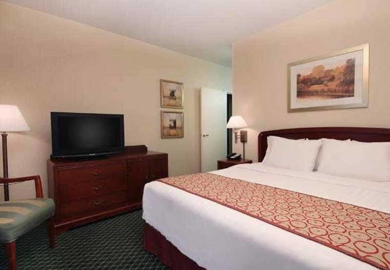 Courtyard By Marriott Sacramento Folsom Hotell Eksteriør bilde