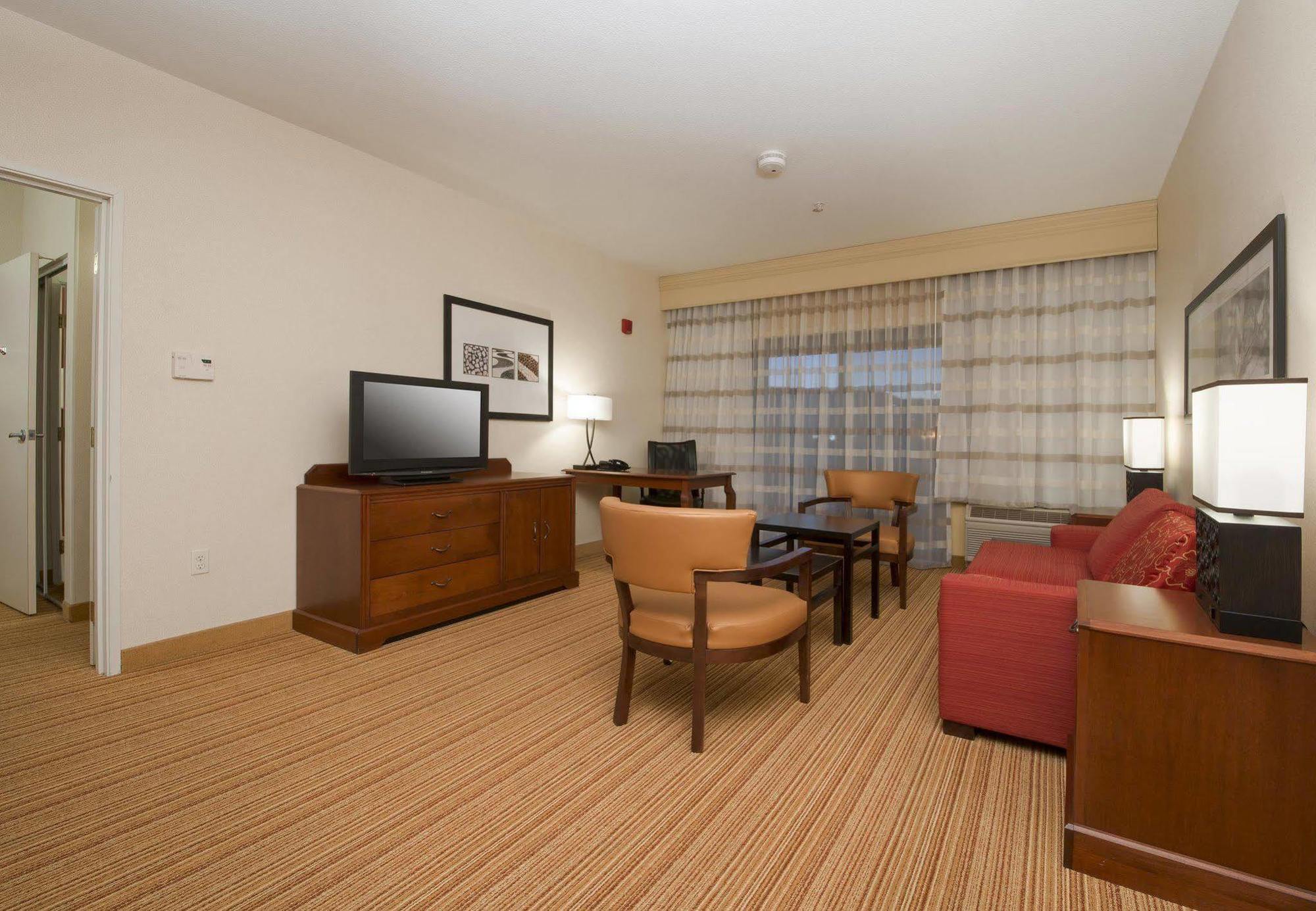 Courtyard By Marriott Sacramento Folsom Hotell Eksteriør bilde